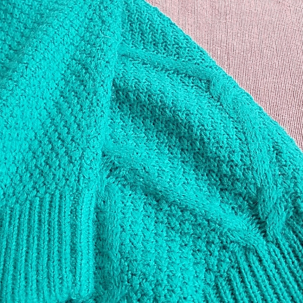 Medium Weight Sweater - Picture 2 of 4
